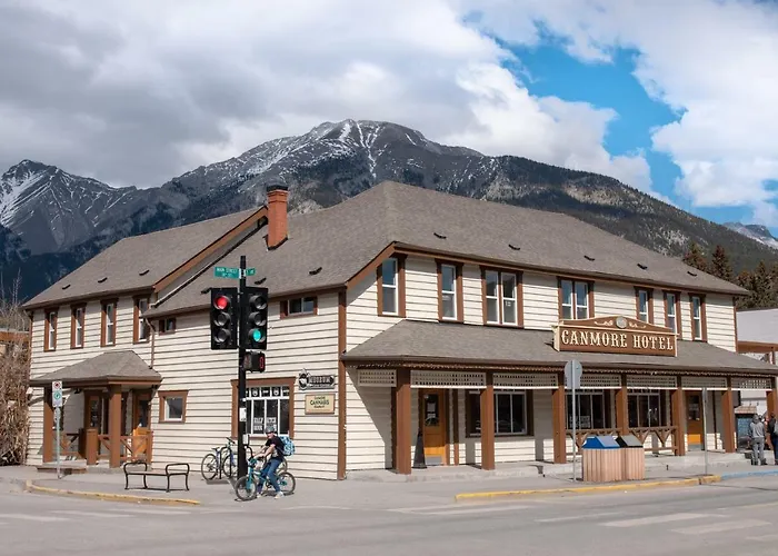 Hostel: Party Hostel - The Canmore Hotel Hostel